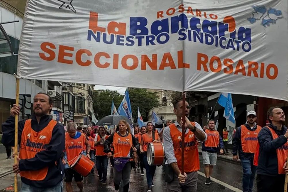 Rosario: gremios y agrupaciones sociales pararon y marcharon contra la reforma laboral