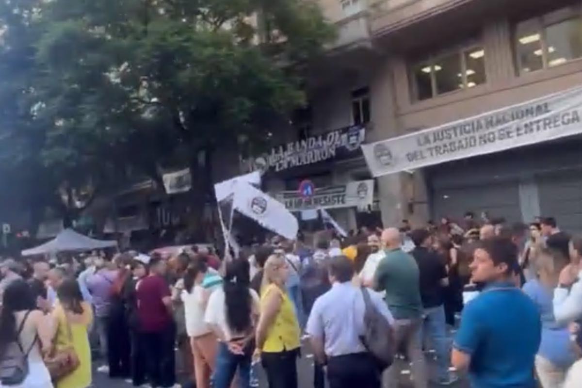 Los judiciales toman el edificio donde funciona la Justicia Nacional del Trabajo y enfrentan el traspaso a la Ciudad