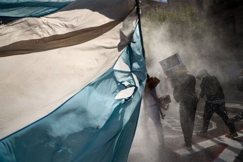 Derrumbe de la Argentina en el ranking mundial de derechos laborales