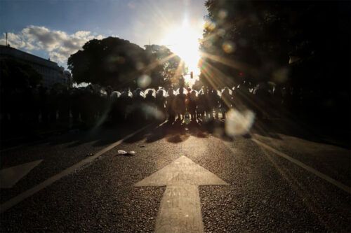 Protestas de trabajadores y represión en la previa del debate final de la reforma laboral
