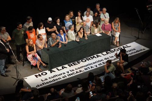 Referentes de la cultura y la comunicación rechazaron la reforma laboral de Milei