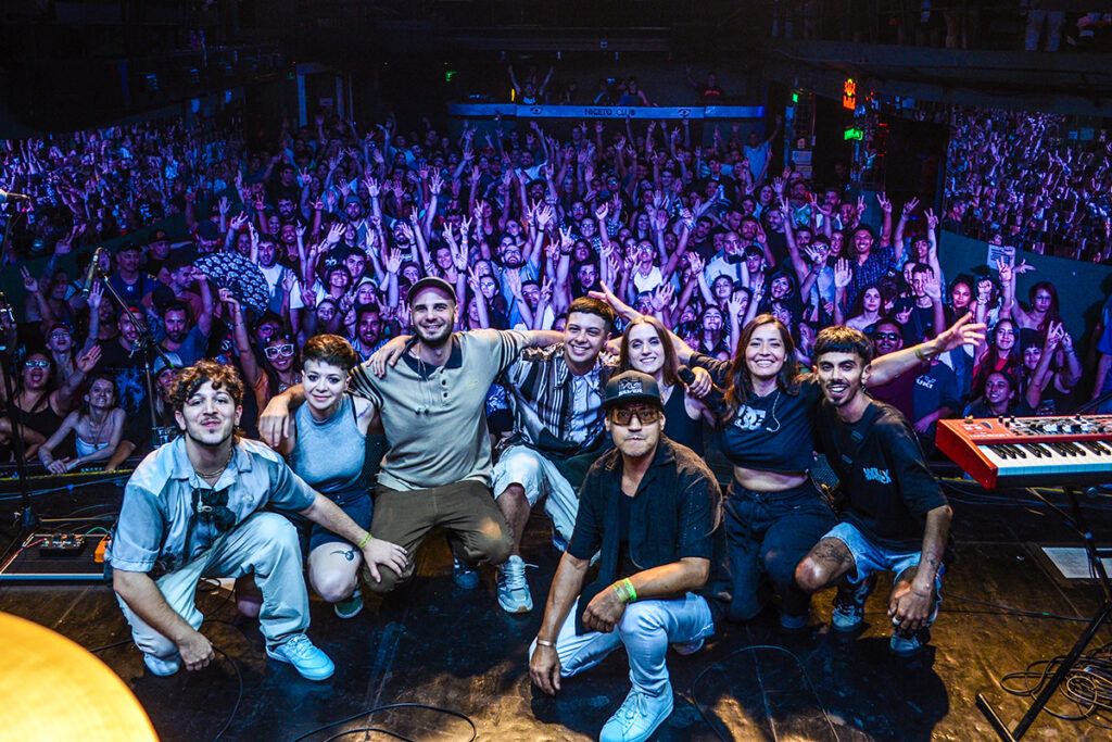 Willy Bronca hizo explotar Niceto con un show potente, político y lleno de invitados