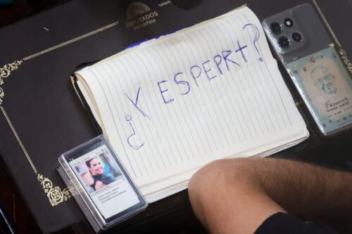 #AsambleaLadoB: el hastag con el que los periodistas publicaron lo que la transmisión oficial censuró