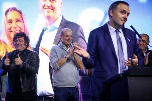 A pesar de la escalada de denuncias, Milei y Karina se preparan para blindar a Adorni