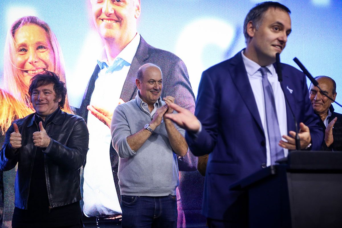 A pesar de la escalada de denuncias, Milei y Karina se preparan para blindar a Adorni