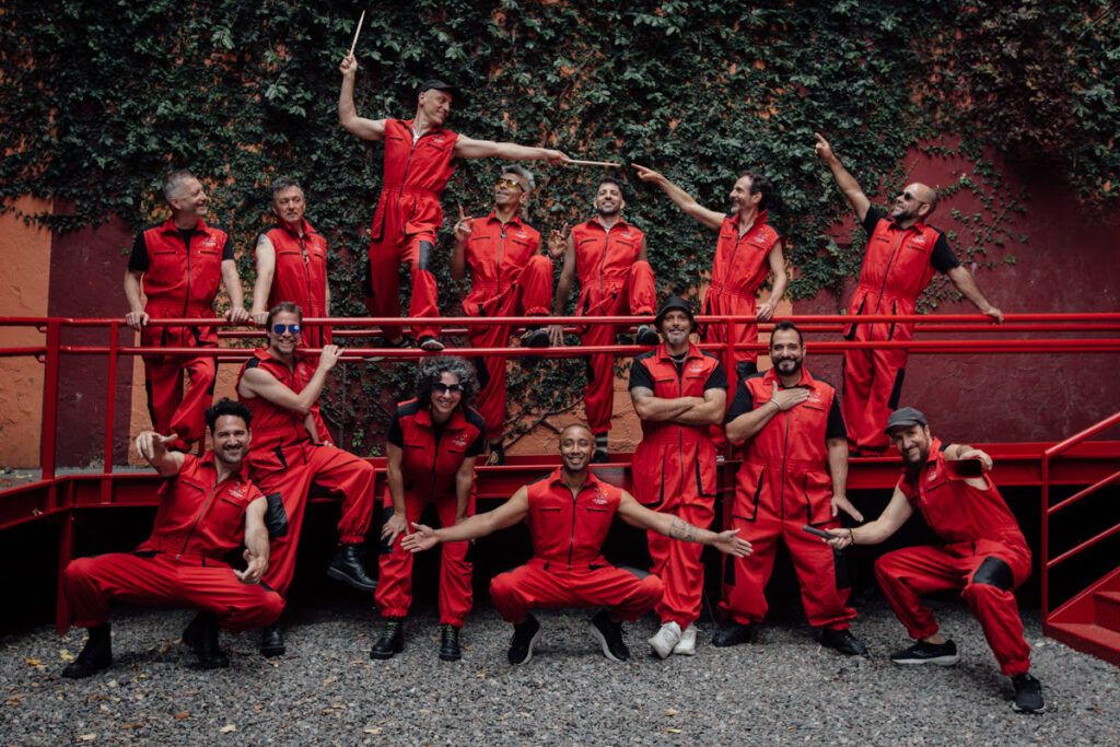 Agenda de espectáculos con lo mejor de la semana: Juana Molina, AC/DC, Tan Biónica, La Bomba de Tiempo y mucho, mucho teatro 3 Agenda de espectáculos con lo mejor de la semana: Juana Molina, AC/DC, Tan Biónica, La Bomba de Tiempo y mucho, mucho teatro