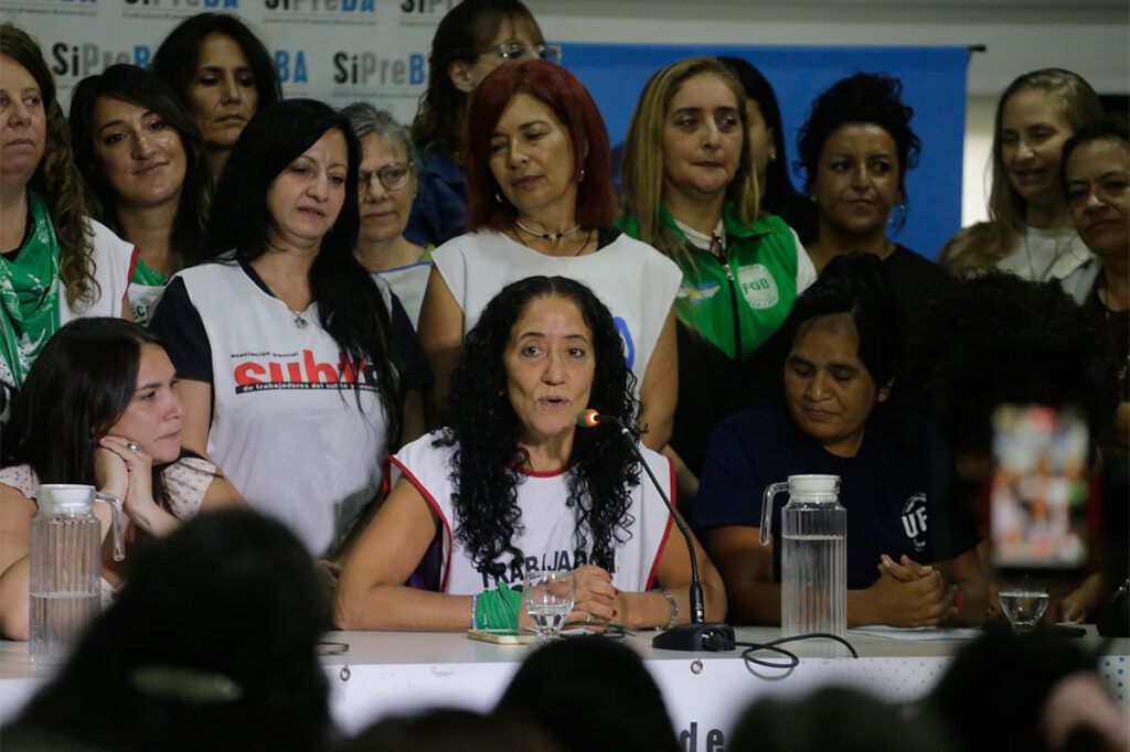 8M: in the face of adjustment, feminist workers take the reins of resistance