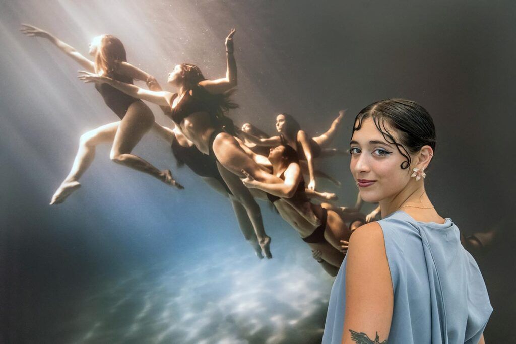 "Ninfas", la exposición de Delfina Pignatiello que muestra  la solidaridad femenina dentro del agua