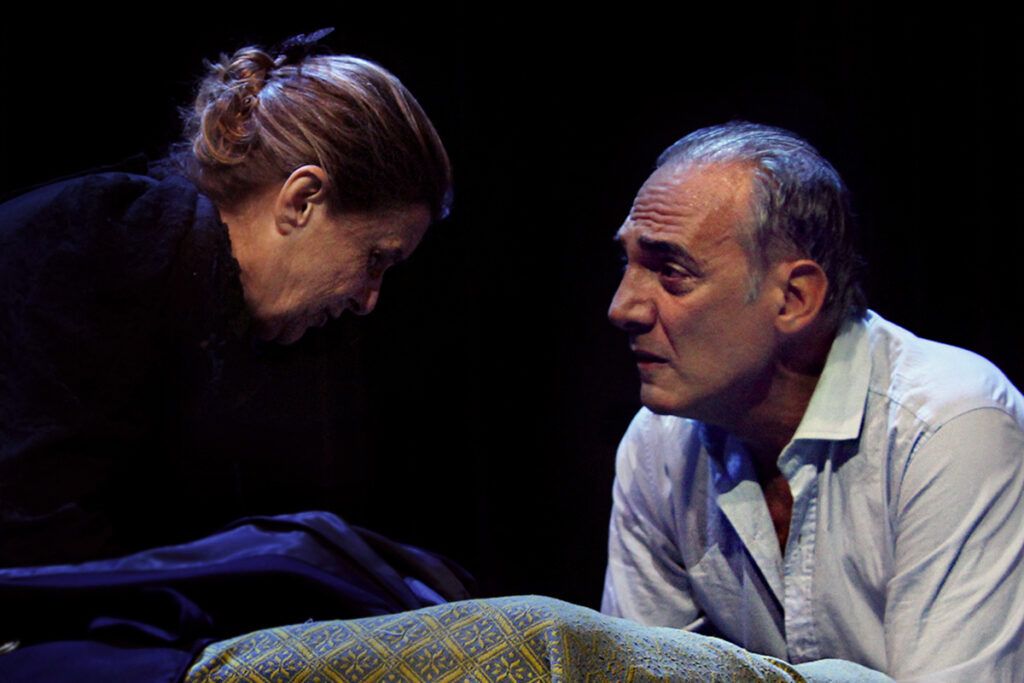 Agenda de espectáculos con lo mejor de la semana: Juana Molina, AC/DC, Tan Biónica, La Bomba de Tiempo y mucho, mucho teatro 8 Agenda de espectáculos con lo mejor de la semana: Juana Molina, AC/DC, Tan Biónica, La Bomba de Tiempo y mucho, mucho teatro