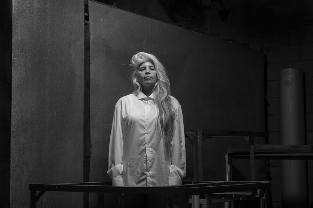 Florencia Ruiz reflexiona sobre sus 25 años de canciones, el flamante disco "Plateada" y revela por qué se siente rockera