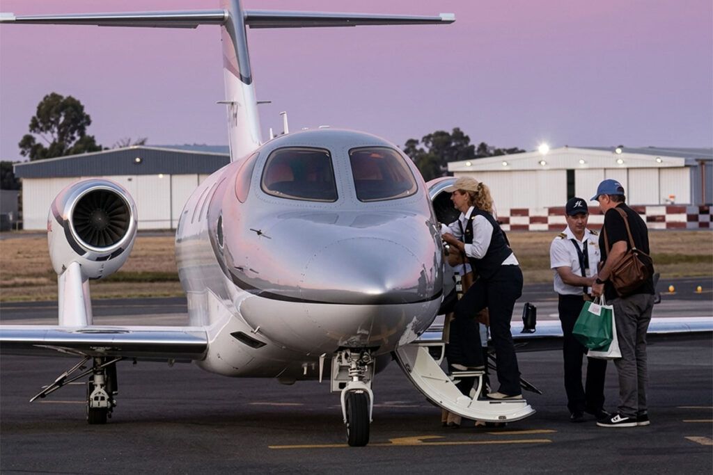 A pesar de la escalada de denuncias, Milei y Karina se preparan para blindar a Adorni