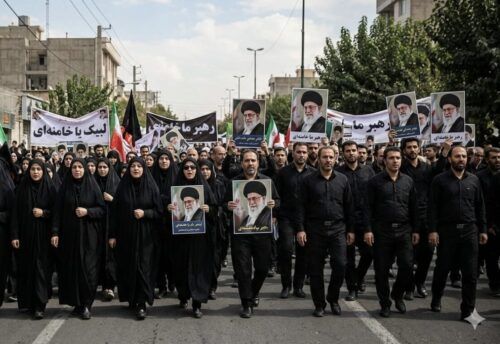 Masivas manifestaciones de dolor por la muerte del ayatolá Jamenei