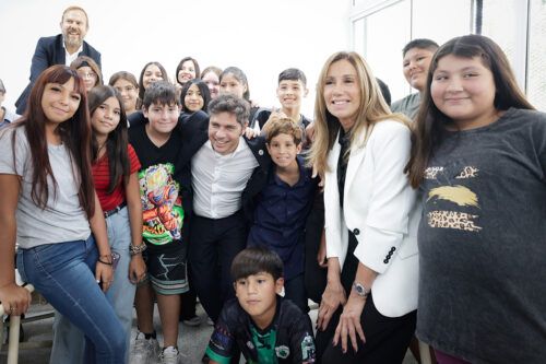 Kicillof inauguró seis escuelas y le mandó mensaje a Milei: “Para nosotros la educación no es un negocio ni una mercancía”