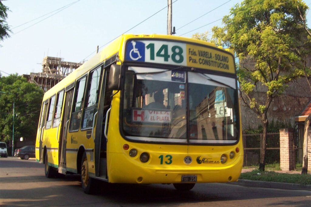 El cierre de la 148, la línea de colectivos que inspiró el apodo y los colores de Defensa y Justicia