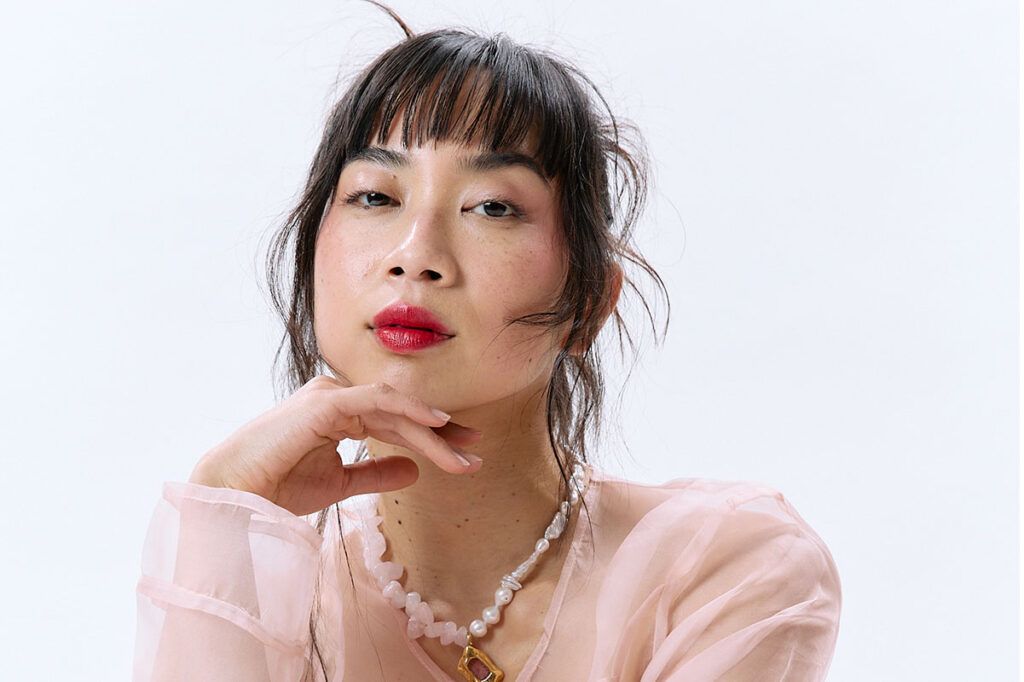 Ping pong con Débora Nishimoto: “En el teatro me siento más libre porque no me encasillan por mis rasgos”