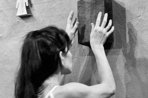 «Silencio de hembra», una historia sobre violencia, memoria y silencios