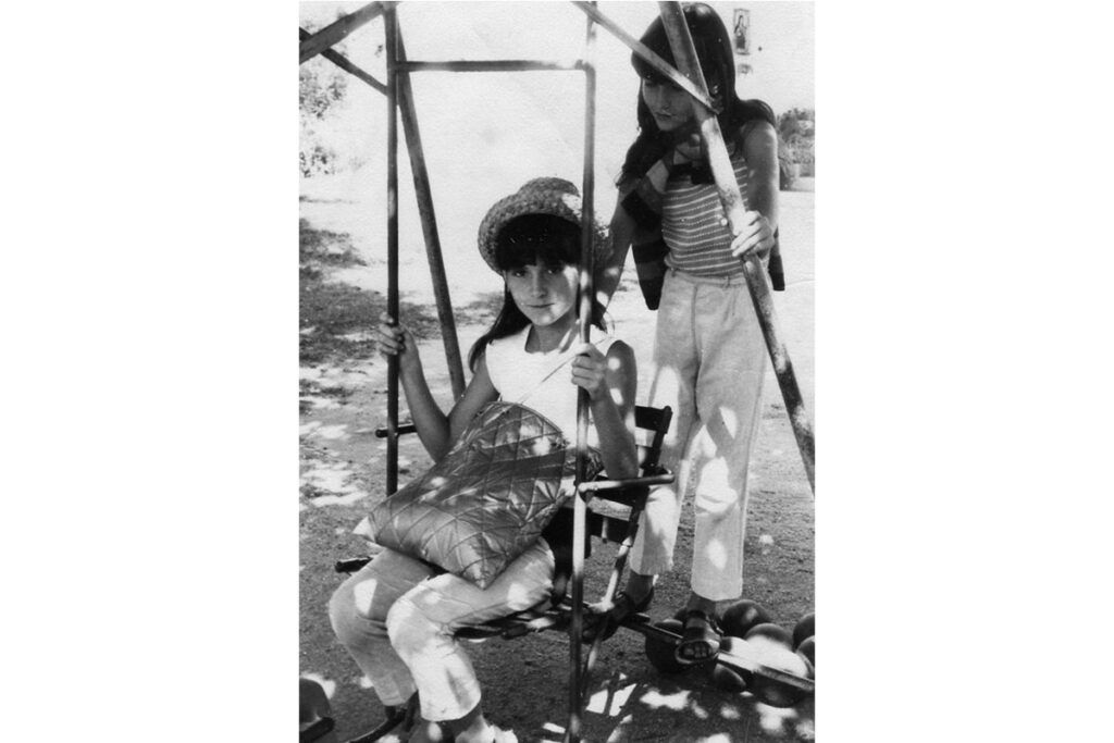 El ADN de la memoria viva: mujeres que luchan, militan y tejen redes contra el olvido 1 El ADN de la memoria viva: mujeres que luchan, militan y tejen redes contra el olvido