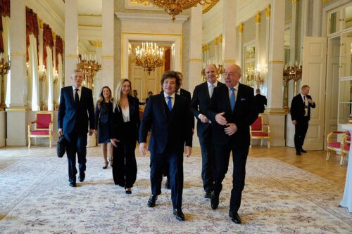 Graves declaraciones de Milei contra su par español, Pedro Sánchez: «Pichón de tirano»