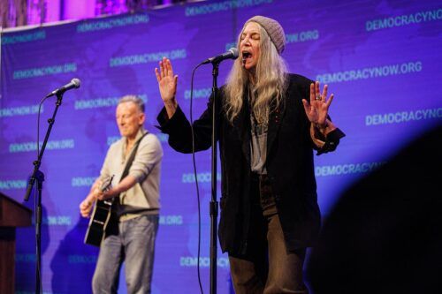 Patti Smith, Bruce Springsteen y Michael Stipe se unieron contra Trump y a favor de la democracia
