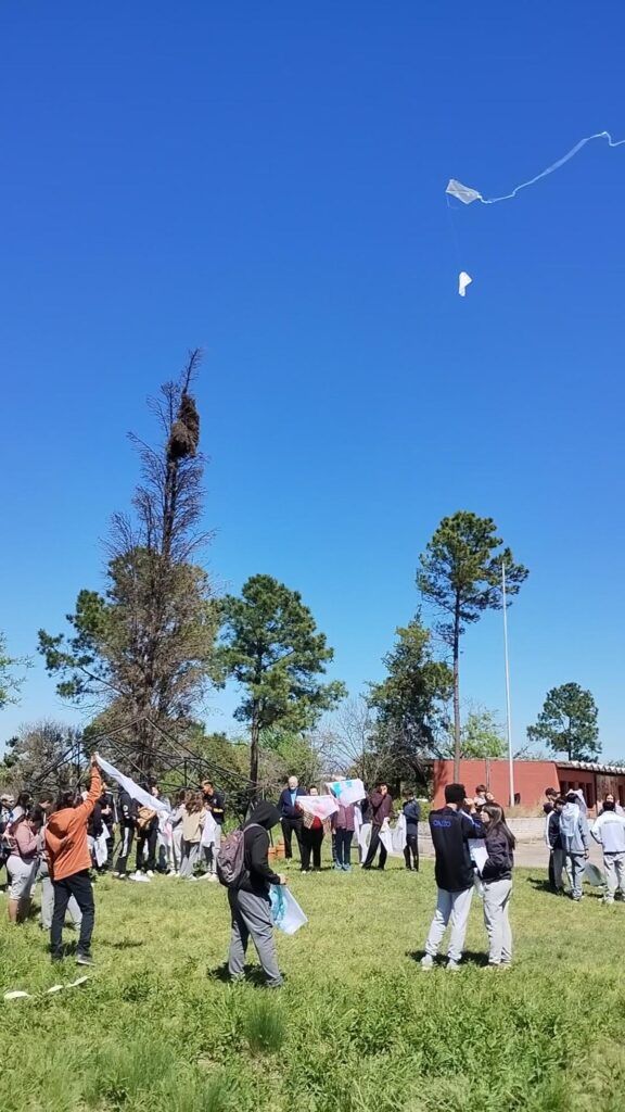 "Proyecto Plaza de las banderas", la performance artística que recordará a los desaparecidos de Córdoba
