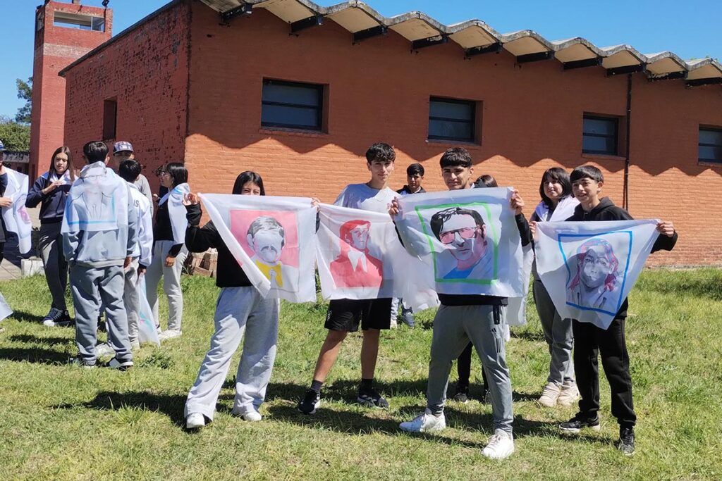 "Proyecto Plaza de las banderas", la performance artística que recordará a los desaparecidos de Córdoba