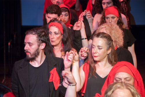 «¿Querés ser feliz o tener razón?»: Shakespeare vuelve en modo de laberinto inmersivo