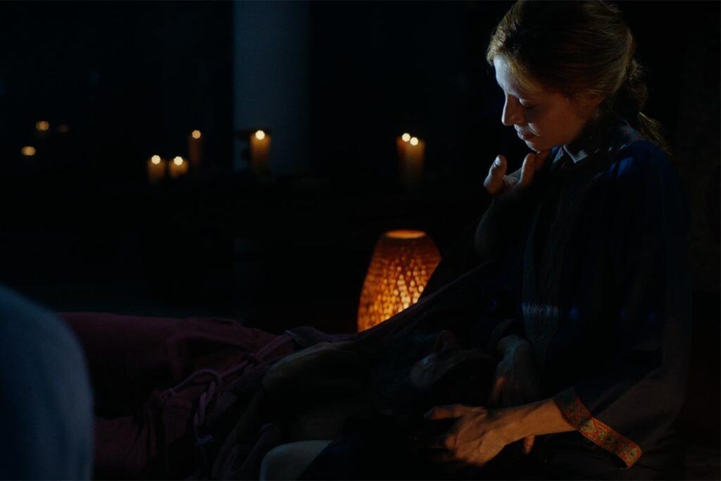 Inés Efron lidera una inquietante secta en “Soy tu mensaje”: “Es una lectura sobre la humanidad”