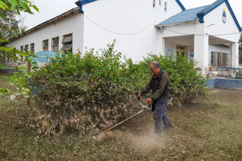 Tucumán: tras las inundaciones, vuelven las clases aunque muchas escuelas permanecen cerradas 1 Tucumán: tras las inundaciones, vuelven las clases aunque muchas escuelas permanecen cerradas