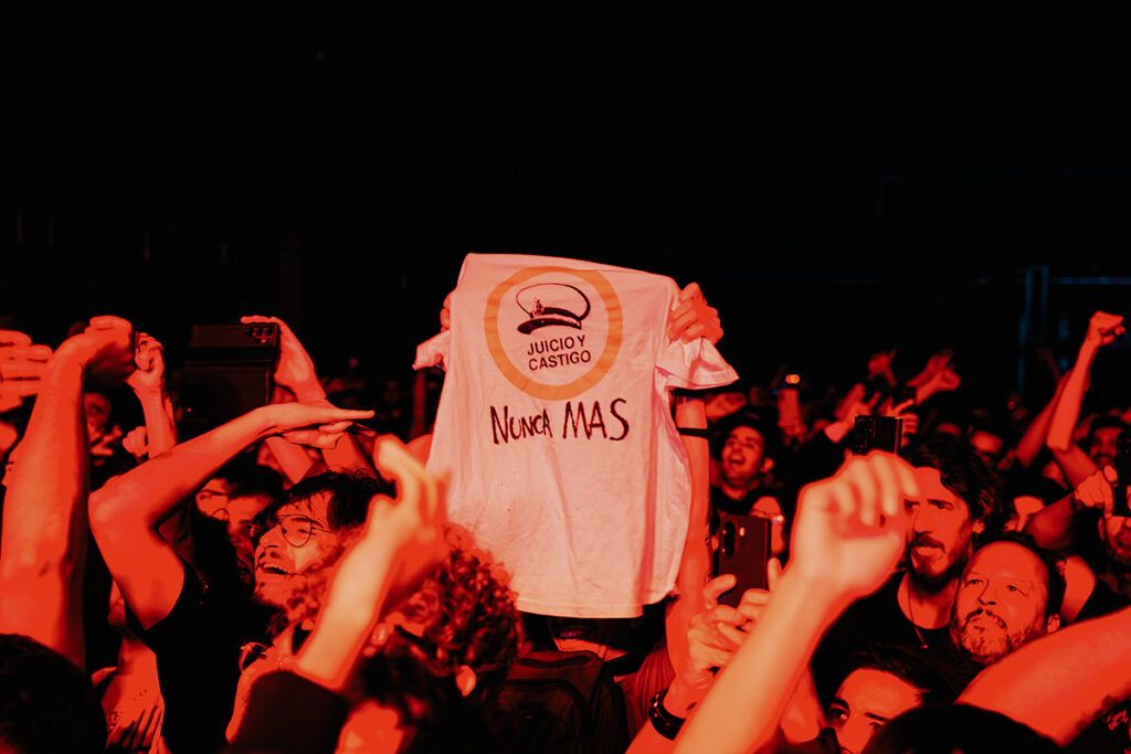 Tom Morello volvió con furia política, clásicos de Rage Against the Machine y un mensaje más directo que nunca contra el fascismo