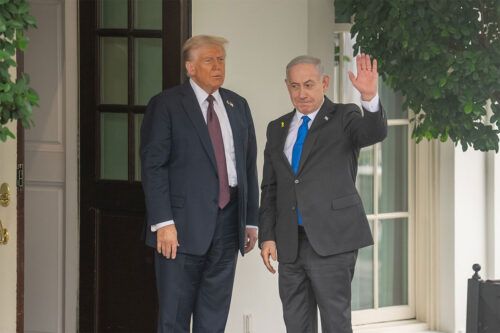 Trump busca cómo salirse de la guerra en Irán