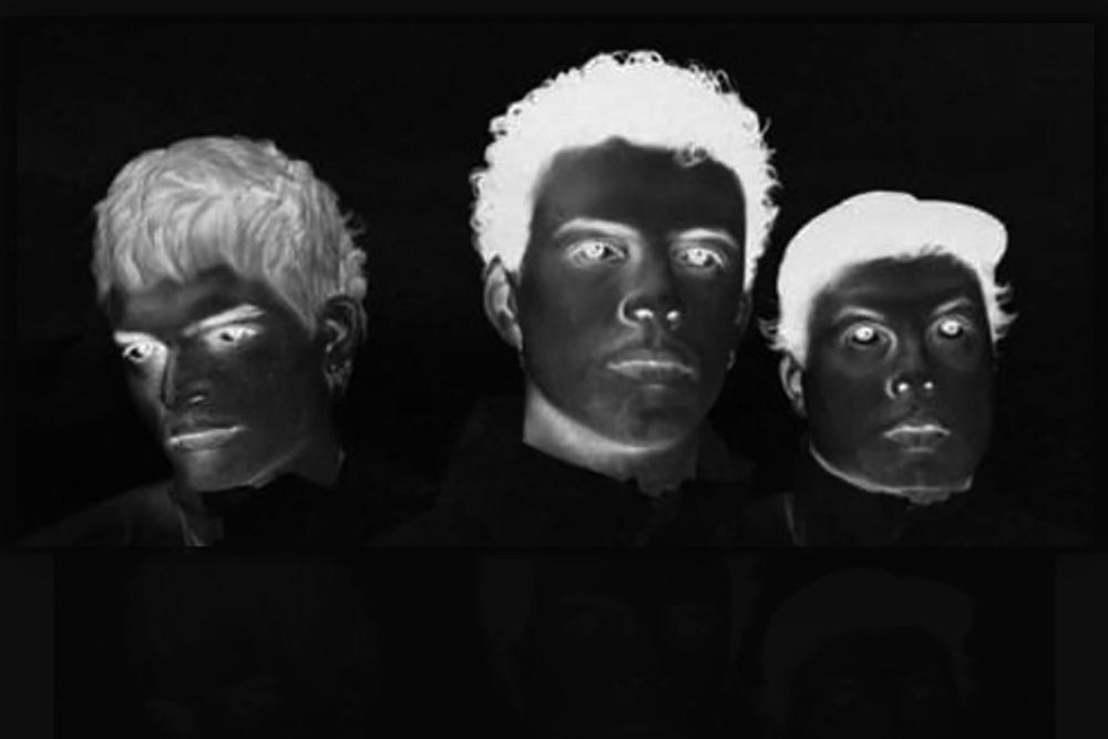 Usted Señalemelo y su nuevo disco "Términos y condiciones": cinco claves del giro electrónico que cambió a la banda