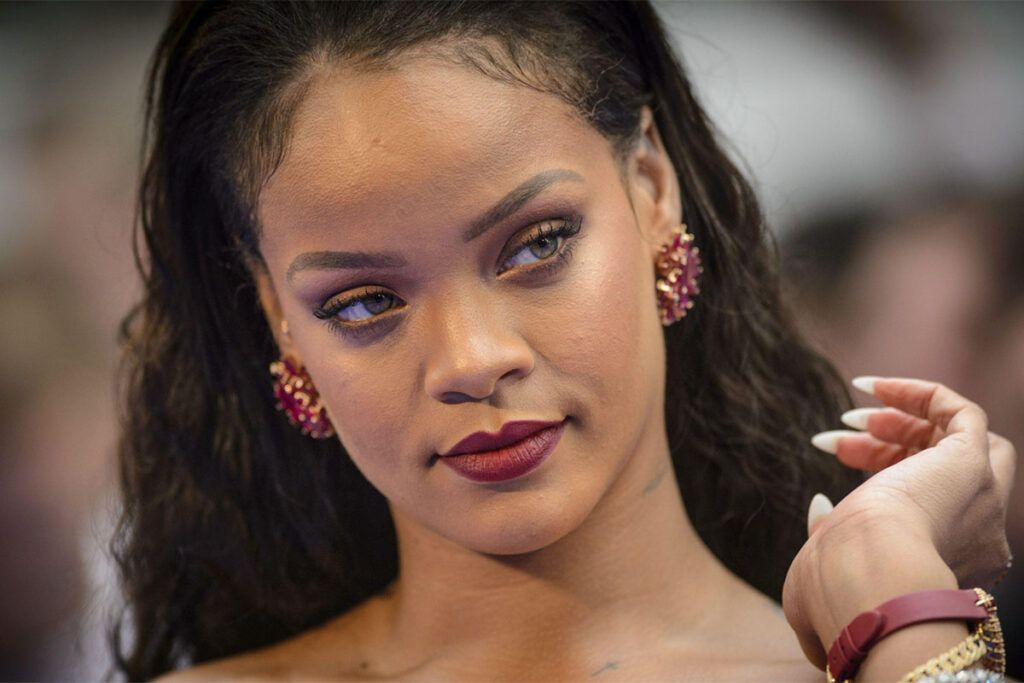 Intento de asesinato contra Rihanna: detienen a una mujer que disparó siete veces contra su mansión en Los Ángeles