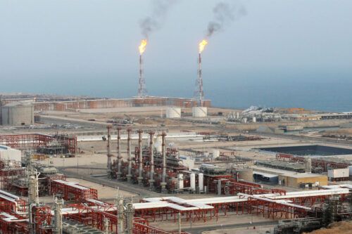 Qatar alertó sobre una caída del 17% en sus exportaciones de gas tras los ataques de Irán