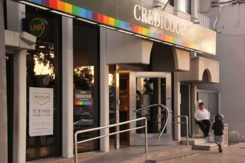 La supervivencia de las cooperativas de crédito en la dictadura