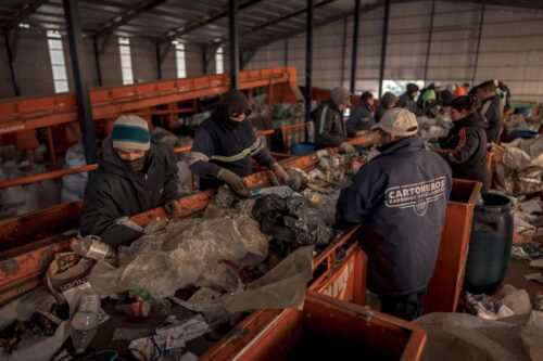 Enseñar a pescar sin caña y en el desierto
