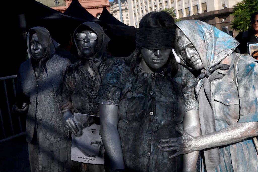 Son sin cuenta: crónica de una multitud que no va a desaparecer