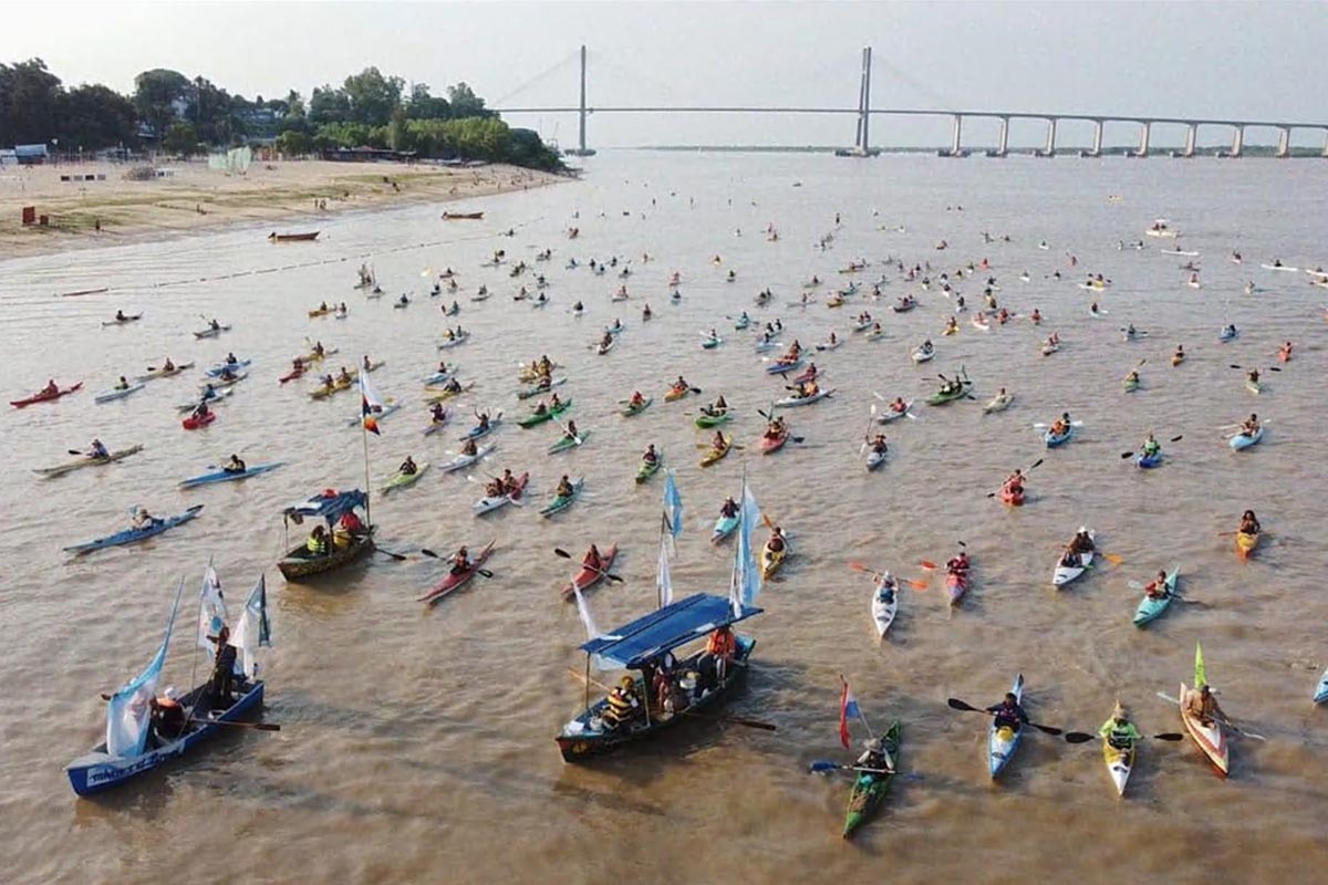 «Argentina sangra por las barrancas del río Paraná», el documental de Andrés Cedrón que expone el saqueo, sus responsables y la resistencia