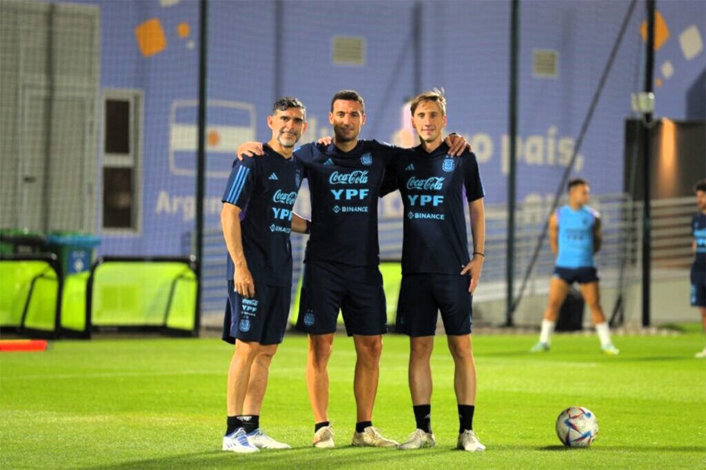 Matías Manna: “‘La nuestra’ es el pase corto, la creatividad de los buenos, no imitar un modelo europeo”