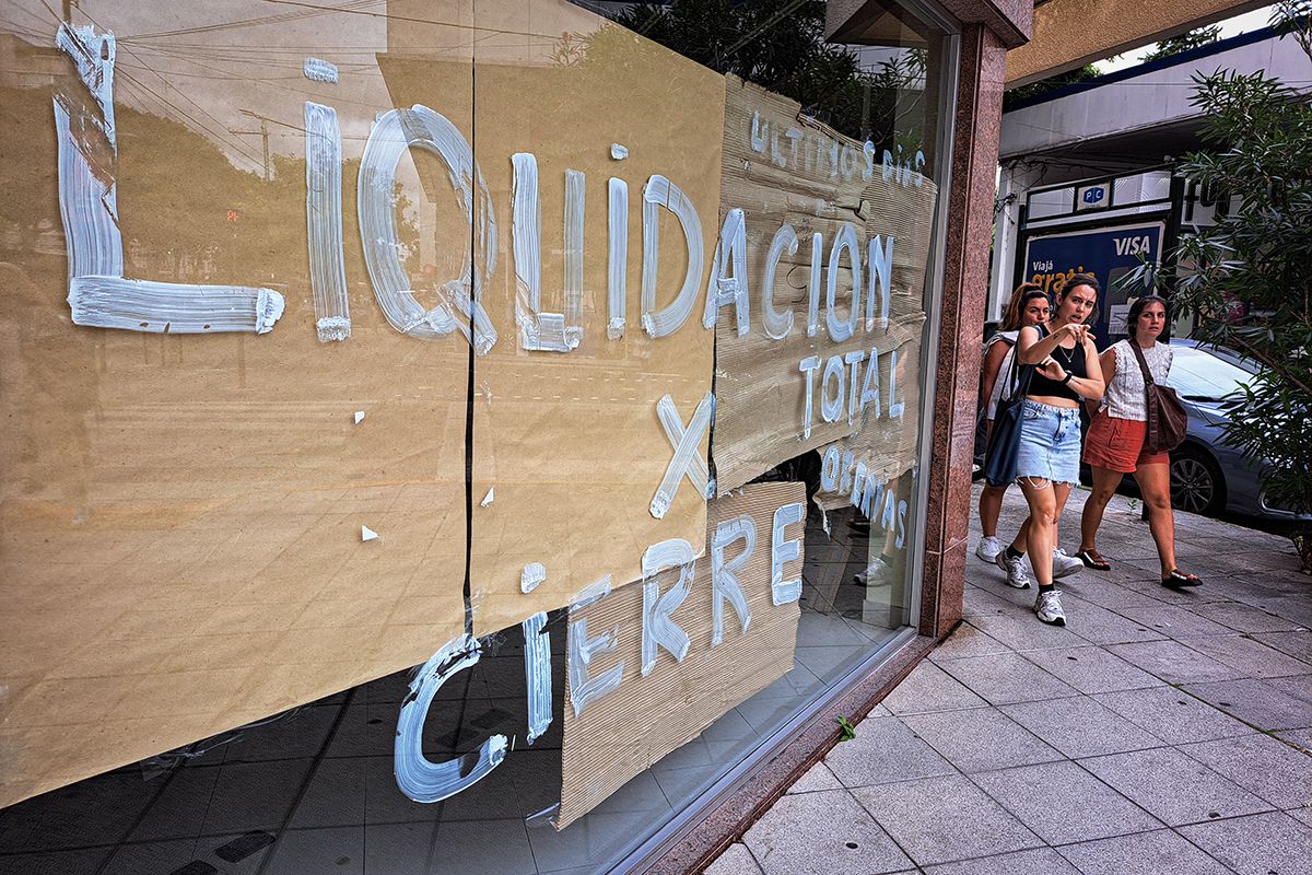 Aparece el primer informe privado que muestra que la actividad económica cayó en abril
