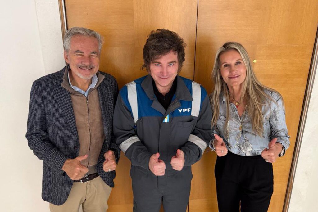 Milei se reunió con Santiago Abascal y Jesús Huerta de Soto durante su gira en Madrid