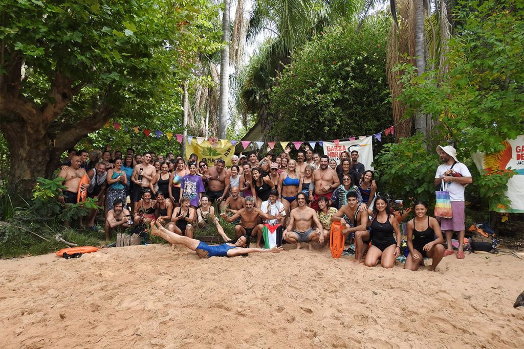 La primera gran nadada colectiva del Delta: 200 brazos contra 44 pies 1 La primera gran nadada colectiva del Delta: 200 brazos contra 44 pies