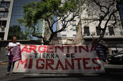Ser migrante en la Argentina de Milei