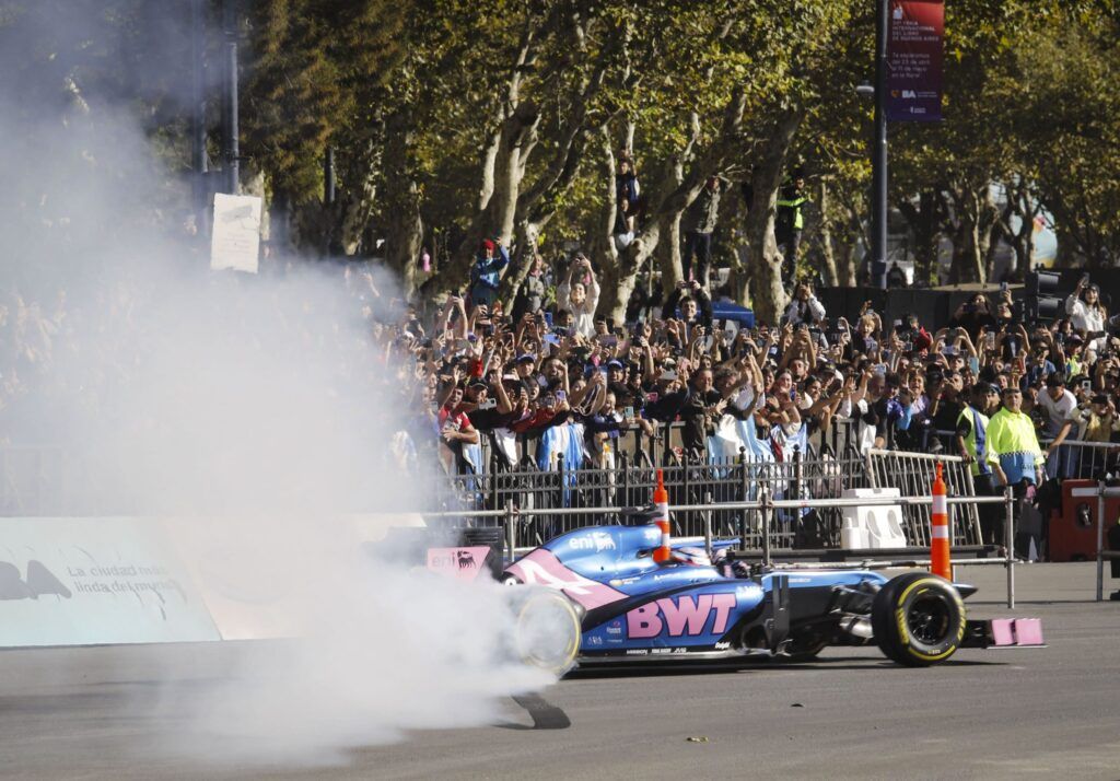 El talento y el carisma de Colapinto atrajeron a más de medio millón de personas en las calles de Buenos Aires