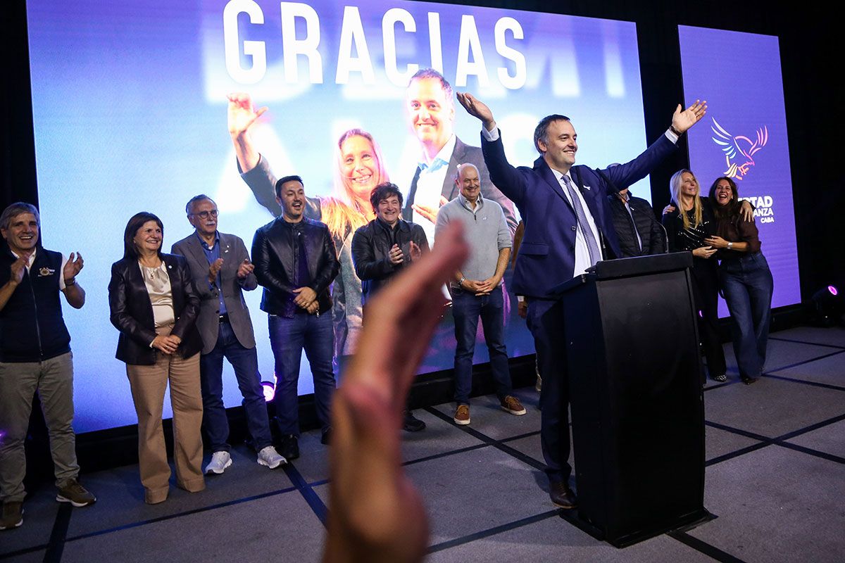 Adorni: investigan la evolución de su capital los últimos dos años