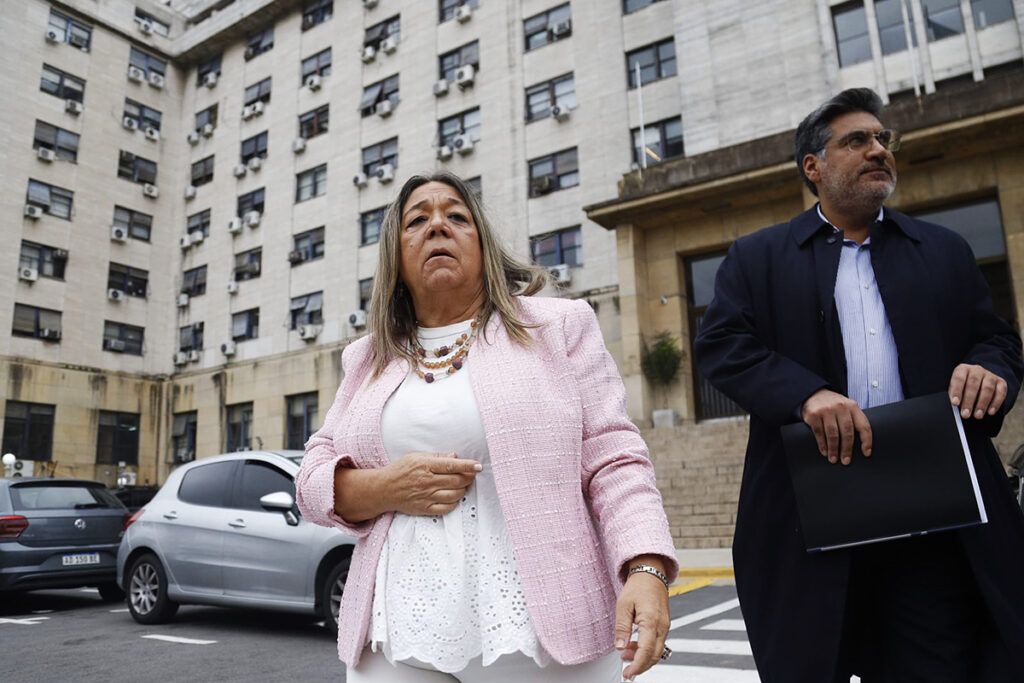 Declaró la escribana y dijo que Adorni acordó un plan de pagos en 12 cuotas de más de u$s 16 mil por mes