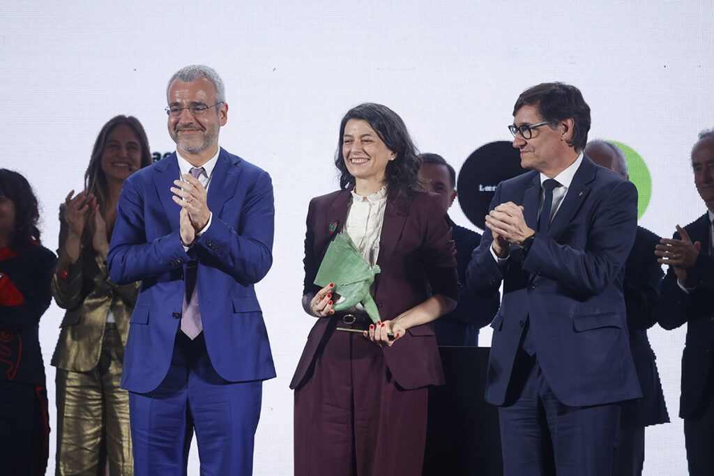 Samanta Schweblin es la ganadora del premio Aena de Narrativa Hispanoamerciana por “El buen mal” 1 Samanta Schweblin es la ganadora del premio Aena de Narrativa Hispanoamerciana por “El buen mal”