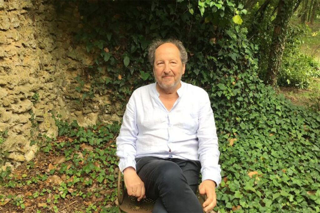 Los memes como signo de época: "Son un circuito paralelo de la información mediática" 3 Los memes como signo de época: "Son un circuito paralelo de la información mediática"