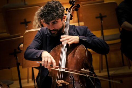 Juan Sebastián Delgado propone otra mirada de Gardel y Piazzolla con su nuevo disco