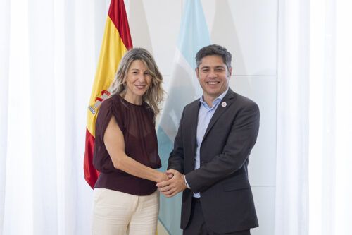 Kicillof en España: reunión con empresarios y foto con la vicepresidenta Yolanda Díaz