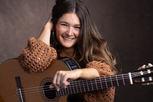 Maggie Cullen: “Más allá de cantar, busco llevar alegría y compañía a la gente”